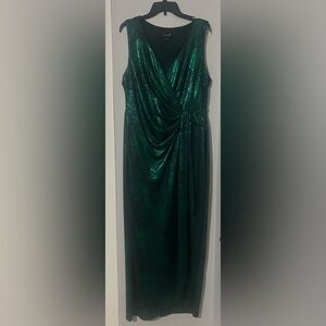 Elegant Green Women's Skirt
